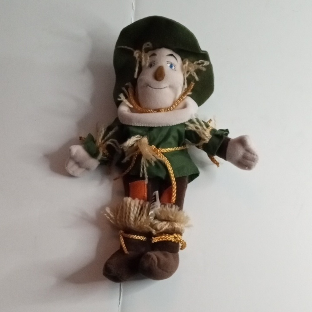 Warner Brothers studio Store Wizard Of Oz the Scarecrow 9" beanie Pre-owned